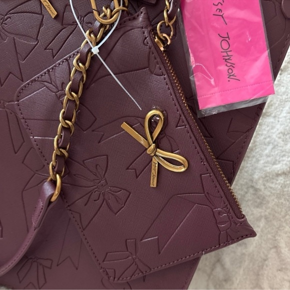 Betsey Johnson XOKIARA2 large cherry/burgundy tote - Picture 8 of 12